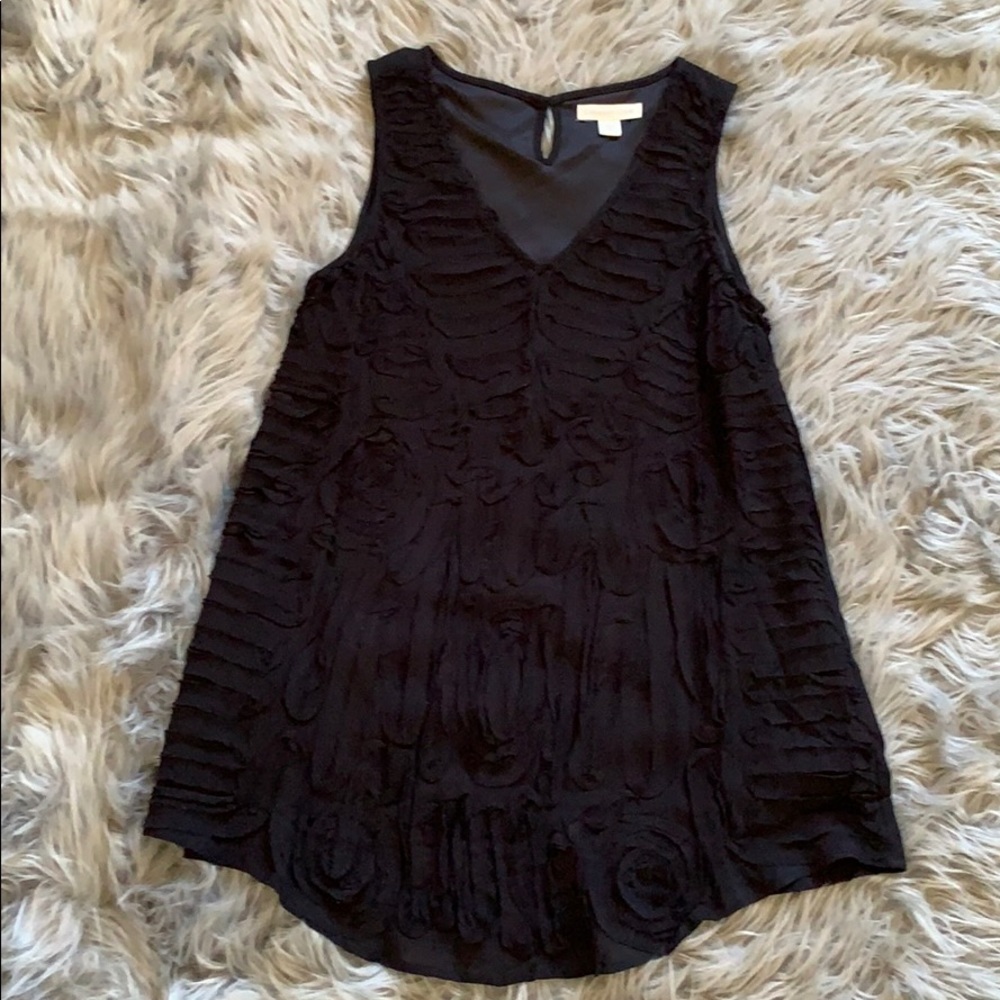 Black sleeveless top